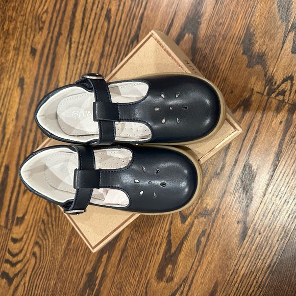 New in Box L’Amour Chelsea T-Strap Mary Jane - Picture 2 of 4